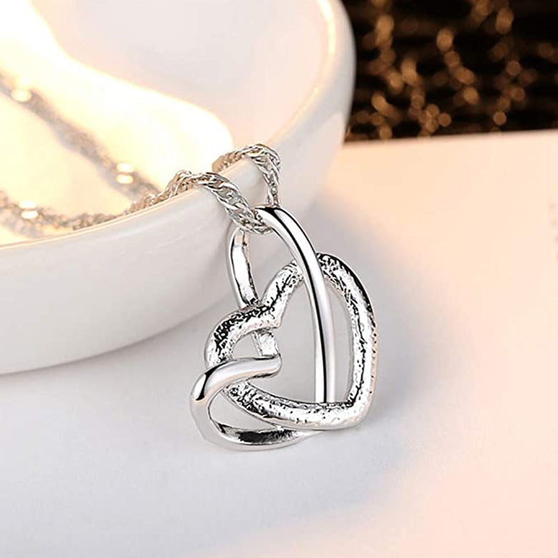 To My Mom Interlocking Heart Necklace "Our Heart Are Always Linked Together"
